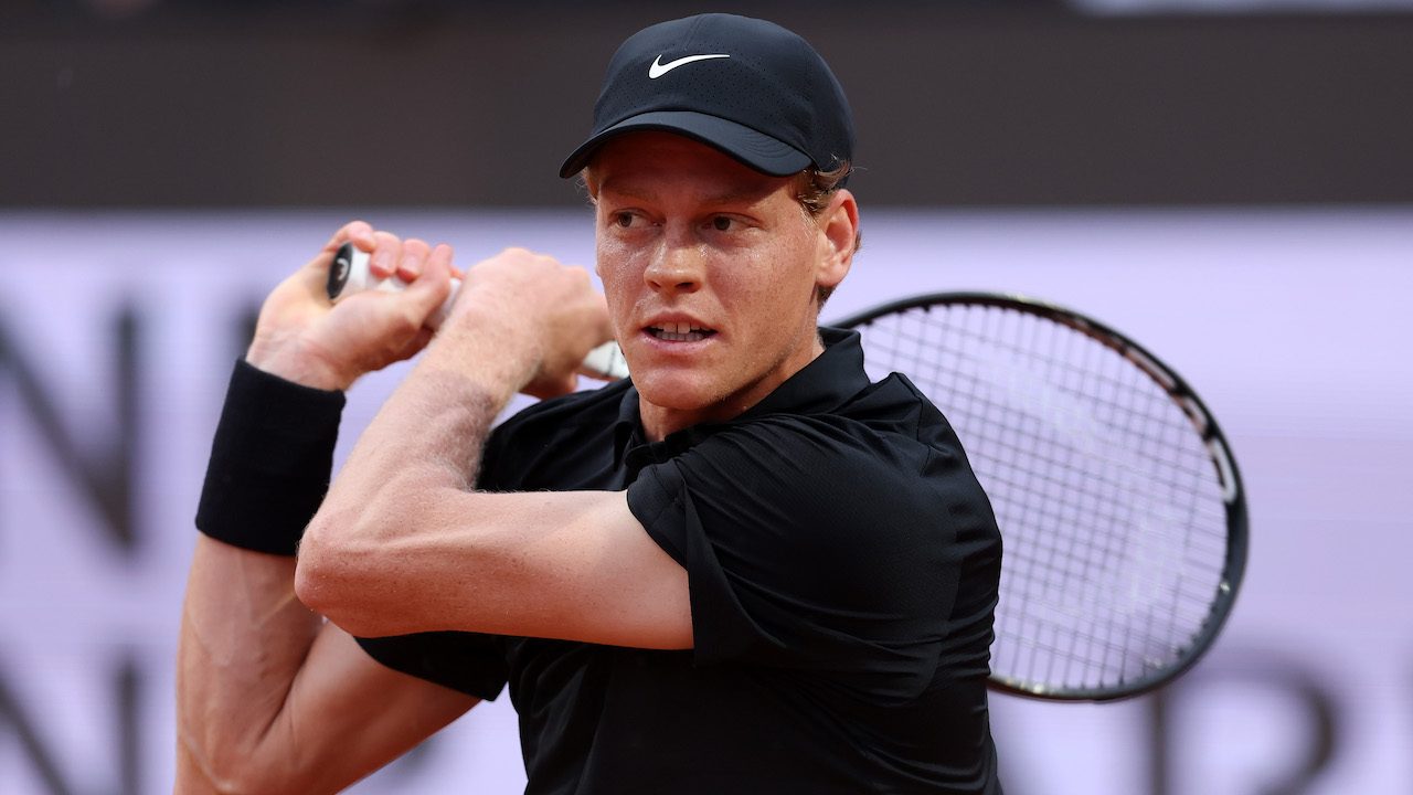 Sinner-Ofner 6-3, 6-4: Jannik parte bene a Roma, al terzo turno l’avversario sarà Popyrin o Mensik