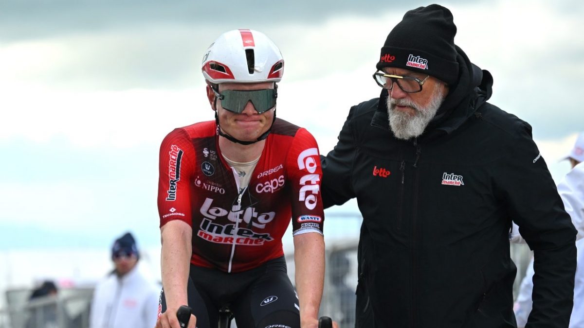 Lennert Van Eetvelt è stato costretto a ritirarsi dal Giro d’Italia per la frattura del dito.
