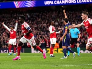 Il gol di Saka manda l’Arsenal in finale di Champions dopo 20 anni: Atletico Madrid stordito