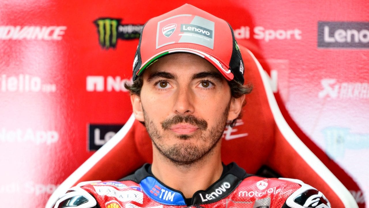Bagnaia dolente al polso sinistro per l'incidente al GP in Catalogna: "Qualcosa non è nella posizione corretta"