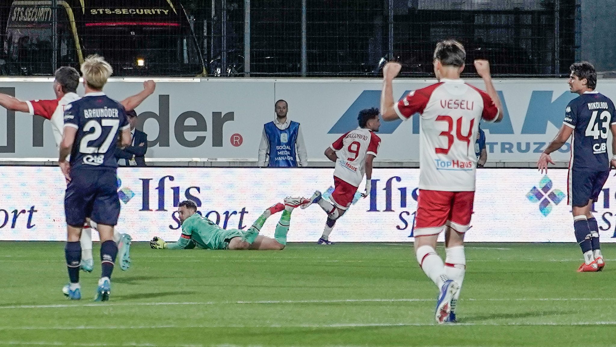 Il Bari di De Laurentiis sprofonda in Serie C: il doppio 0-0 nel playout salva il Sudtirol