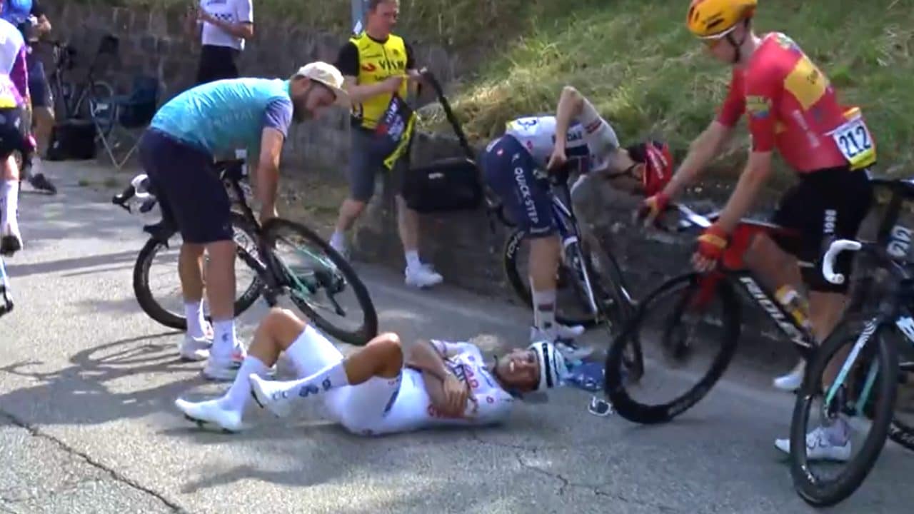 Eulalio, cartellino giallo e rischio squalifica al Giro d'Italia: colpa della caduta al rifornimento