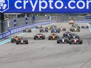Cambia la classifica del GP Miami di Formula 1: pesanti penalità a Leclerc e Verstappen dopo la gara