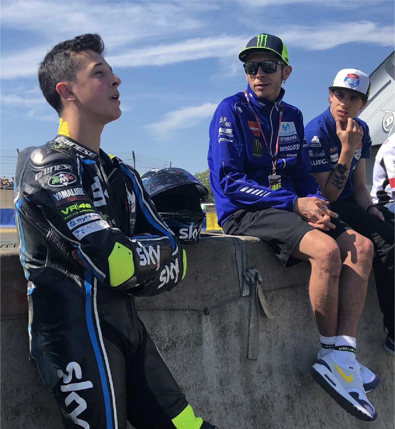 Celestino Vietti con Valentino Rossi e Bezzecchi.