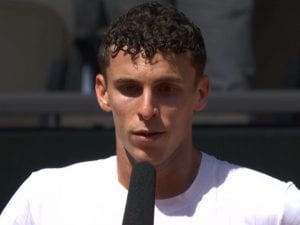 Cerundolo a disagio con Sinner al Roland Garros: non esulta dopo la vittoria, poi parla schietto