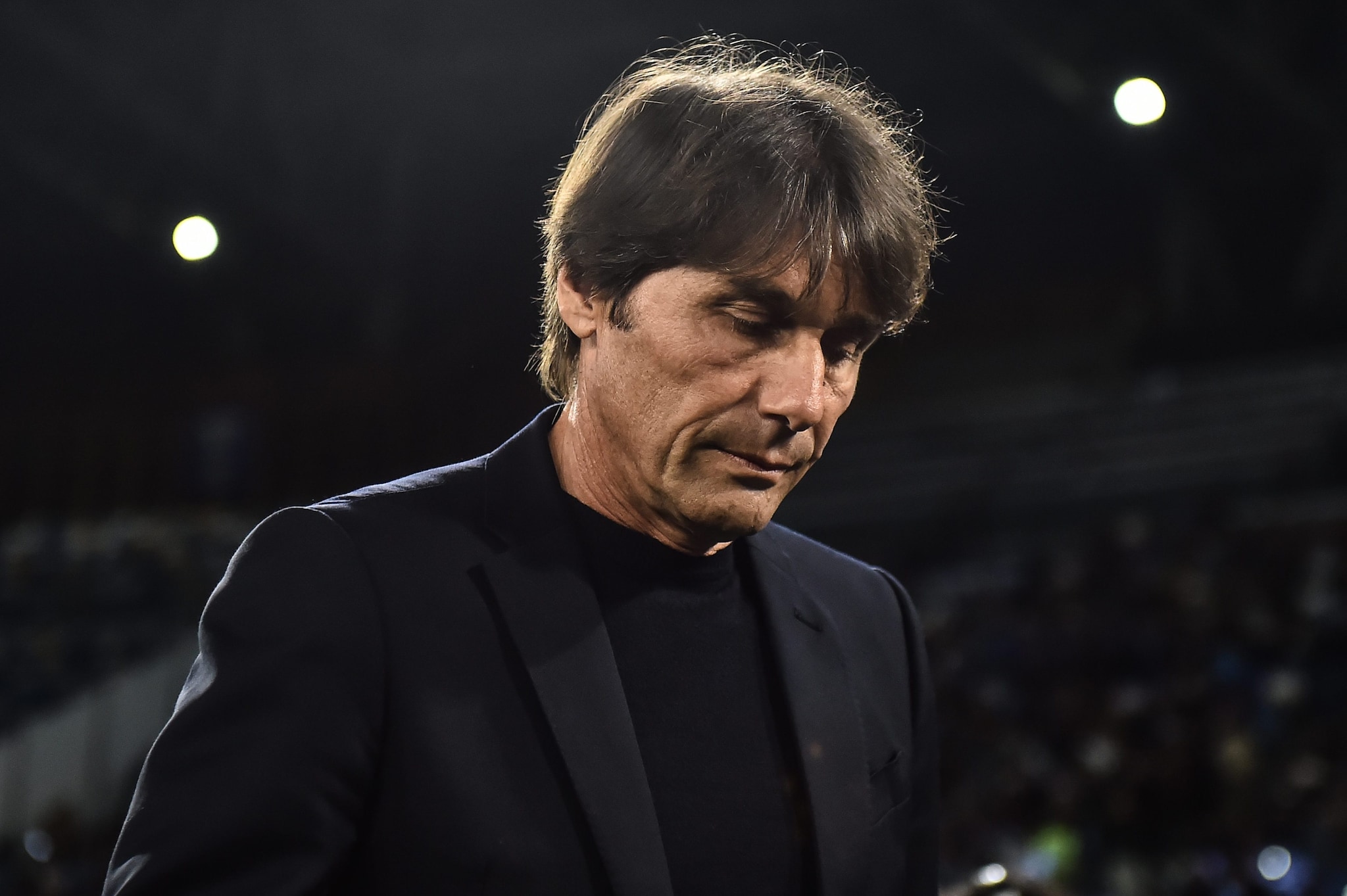 Non una bella serata per Antonio Conte quella di Napoli–Bologna