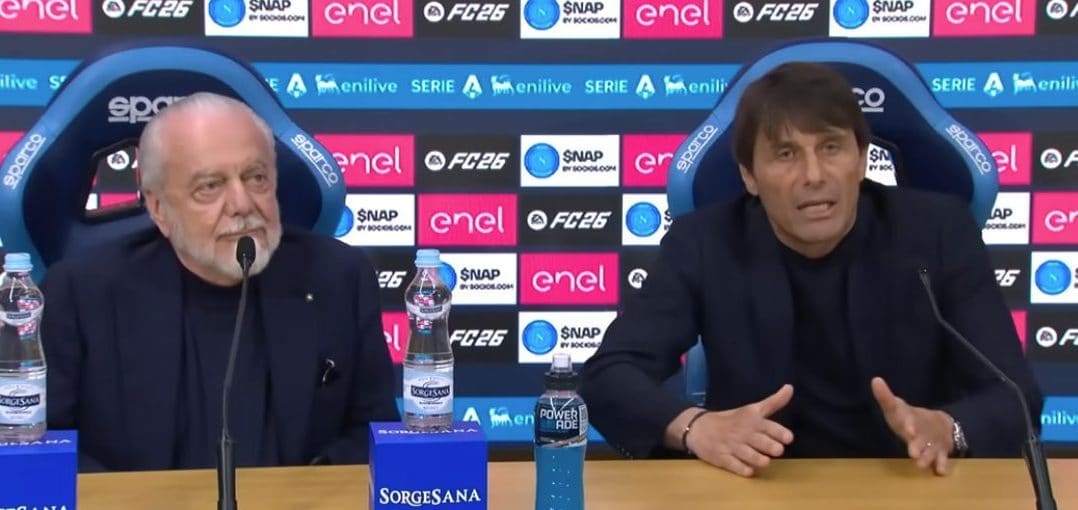 Uno dei momenti della conferenza in cui Conte ha voluto "mettere i puntini sulle i"