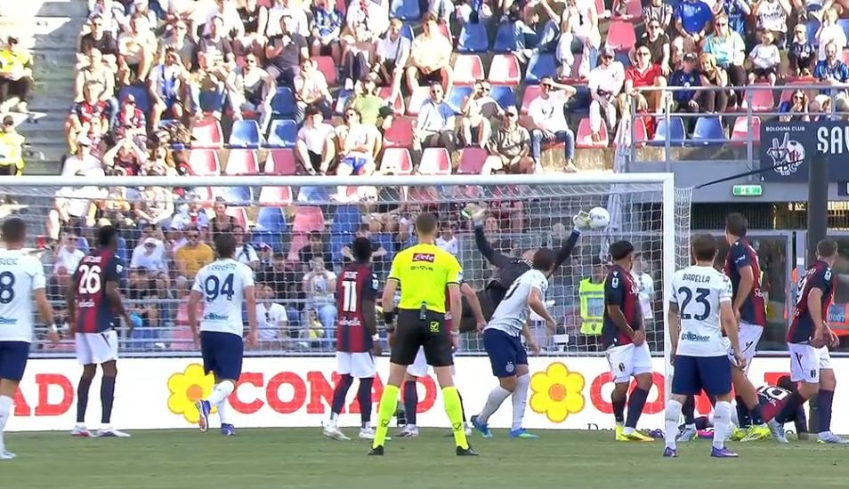 Il momento della punizione di Dimarco.
