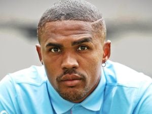 Douglas Costa: “Il mio primo contratto era da 100 euro. La Juve era devastante, mi ha cambiato la vita”