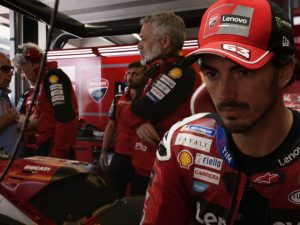 Ducati svela l’angoscia nel box a Barcellona dopo gli incidenti, Bagnaia scosso: “Qualcuno ci ha salvati”