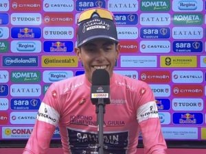 Euilalio sorpreso di essere ancora Maglia Rosa al Giro d’Italia: “Pensavo fosse stato un disastro”