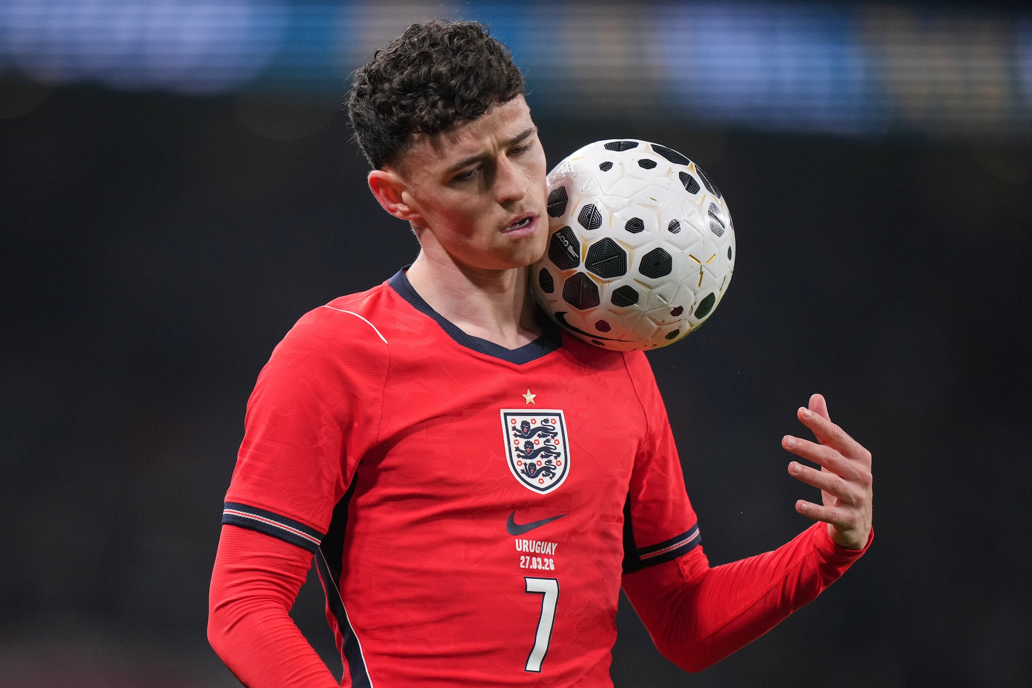 Phil Foden, stella del Manchester City, escluso da Tuchel per i Mondiali.