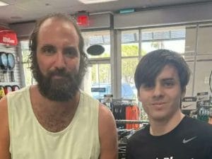 La foto di Gonzalo Higuain col look trasandato a Miami è virale, ma nascono dubbi: “È davvero lui?”