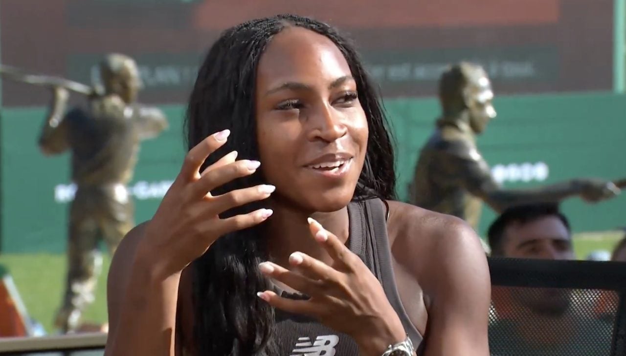 Coco Gauff imbarazzata in TV: "Ho avuto un incidente prima della partita, siamo finiti contro una sbarra"