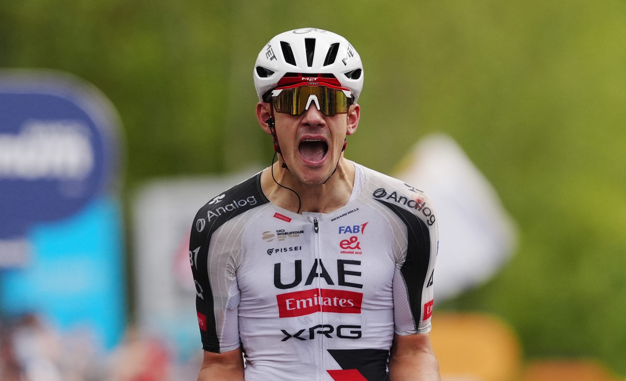 Giro d'Italia 2026, Arrieta vince la 5ª tappa Praia a Mare-Potenza: Eulalio in Maglia Rosa