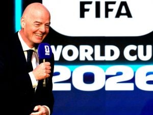 Infantino ironizza sui biglietti da 2 milioni per i Mondiali: “A chi li compra porterò Coca e hotdog”