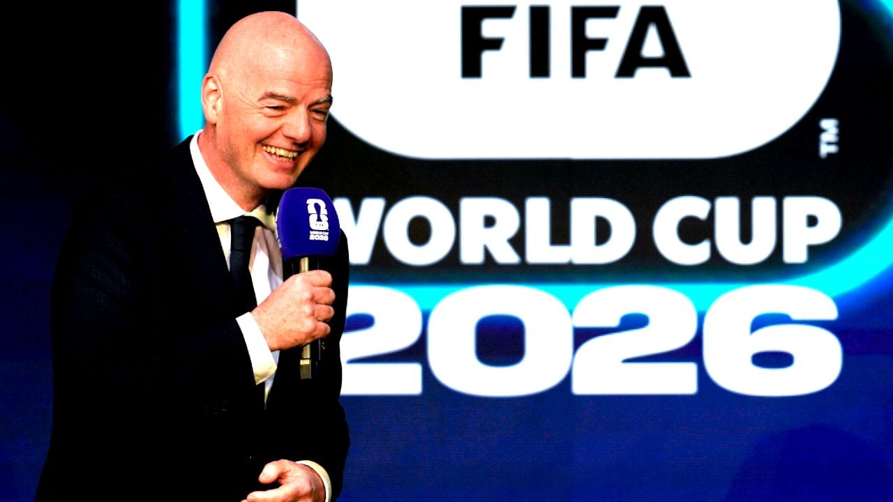 Infantino ironizza sui biglietti da 2 milioni per i Mondiali: "A chi li compra porterò Coca e hotdog"
