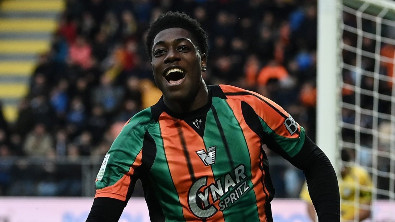 Chi è Issa Doumbia, il talento italiano che il Venezia vende a 25 milioni e non vedrà la Serie A