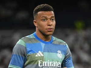 I tifosi non vogliono più vedere Mbappé: “fuera” diventa l’unico commento nel post del Real Madrid