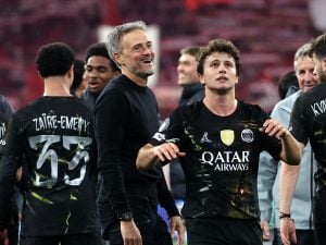 Luis Enrique ha invitato tutto il PSG a cena in un ristorante costosissimo, poi non si è presentato