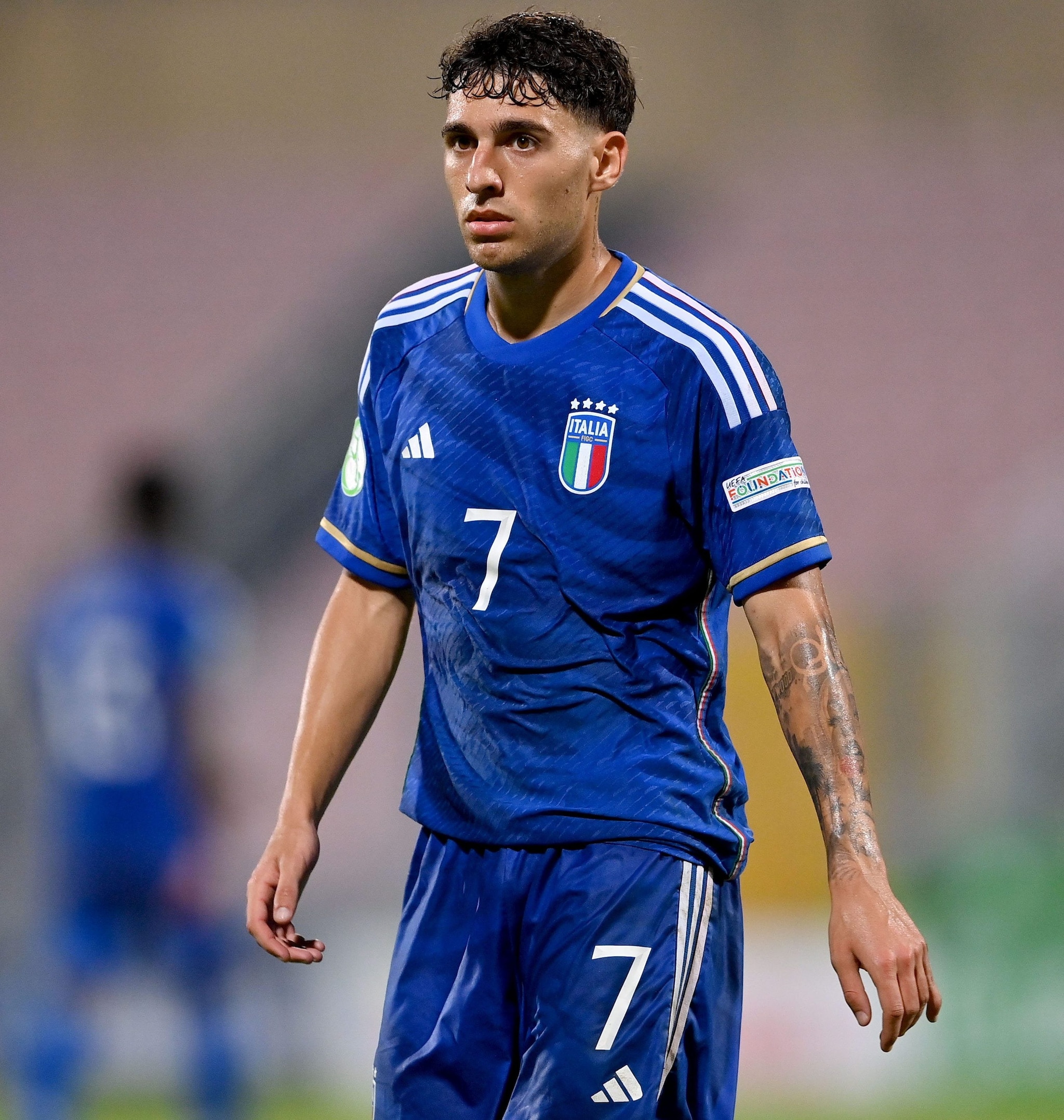 Luis Hasa in campo con la maglia dell’Italia U21.