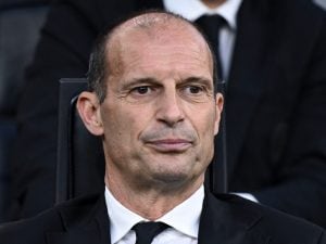 Perché Allegri non ha ancora firmato col Napoli: a