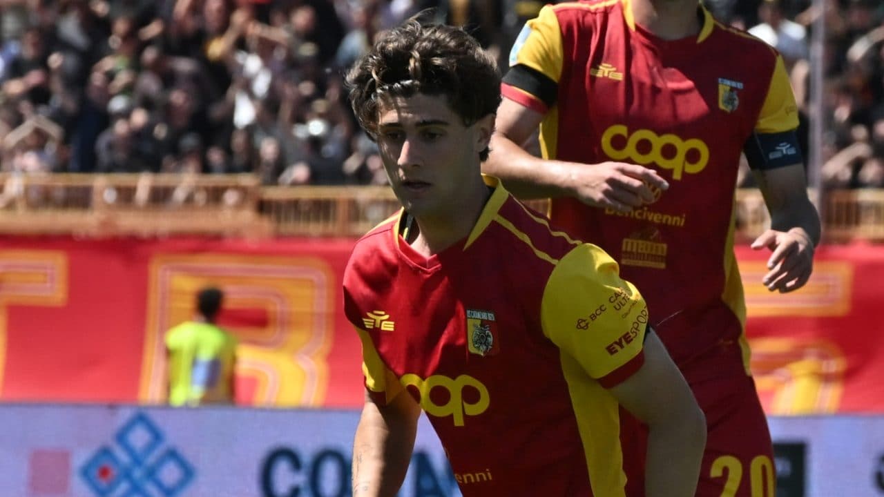 Come ha fatto il Milan a cedere gratuitamente Liberali al Catanzaro: "Ora dategli la 10 dell'Italia"