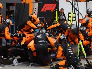 McLaren svela i piani per la prossima era F1: “Se si cambia, siamo pronti a farci i motori da soli”