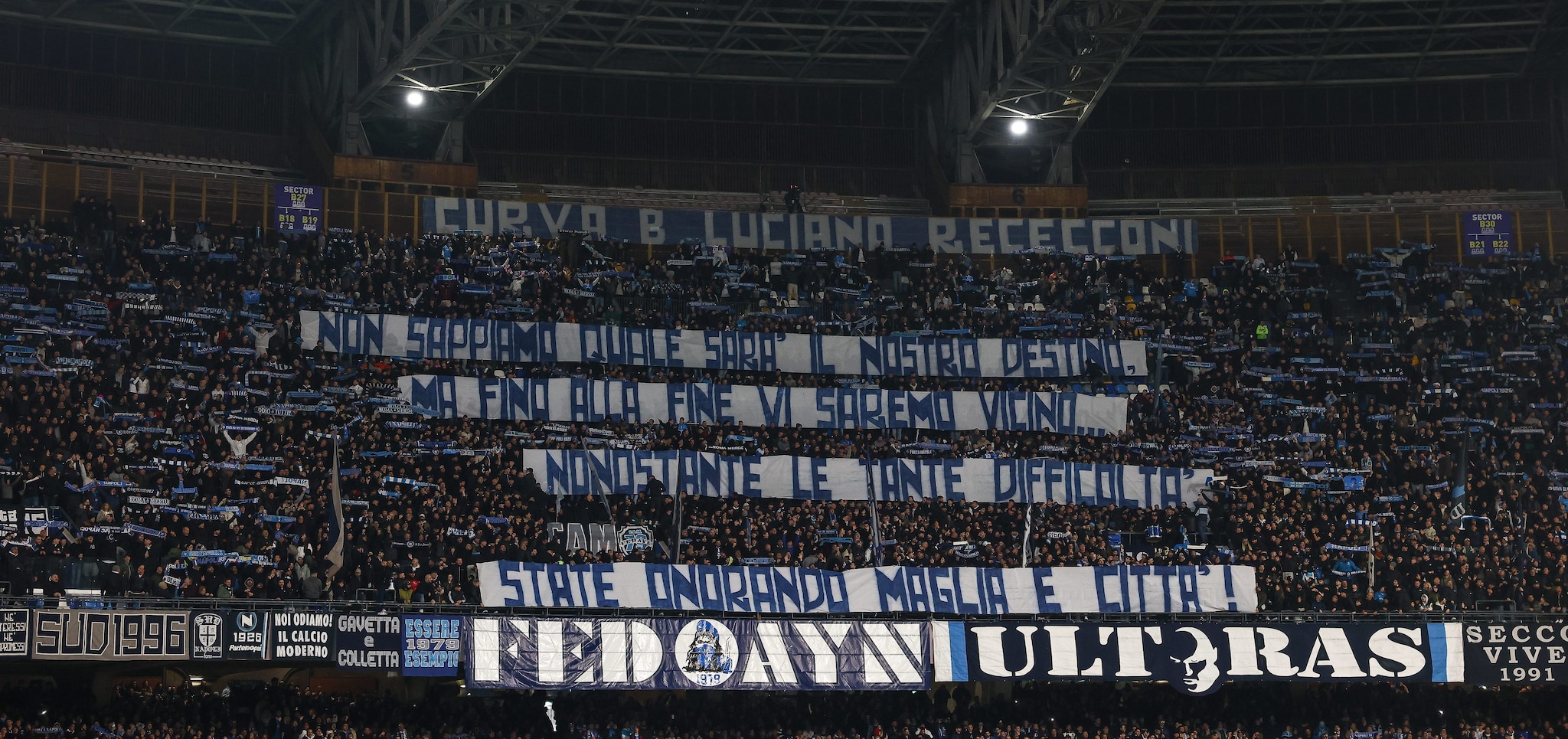 Domenica sera il saluto e l’abbraccio coi tifosi dei partenopei.