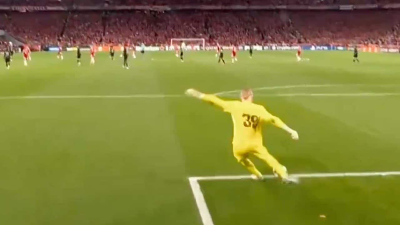 Perché il PSG contro il Bayern ha calciato fuori i rinvii dal fondo: la geniale tattica anti-Olise