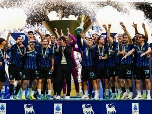 Chi arriva ultimo in Premier guadagna più del premio Scudetto dell’Inter: come funziona il “paracadute”