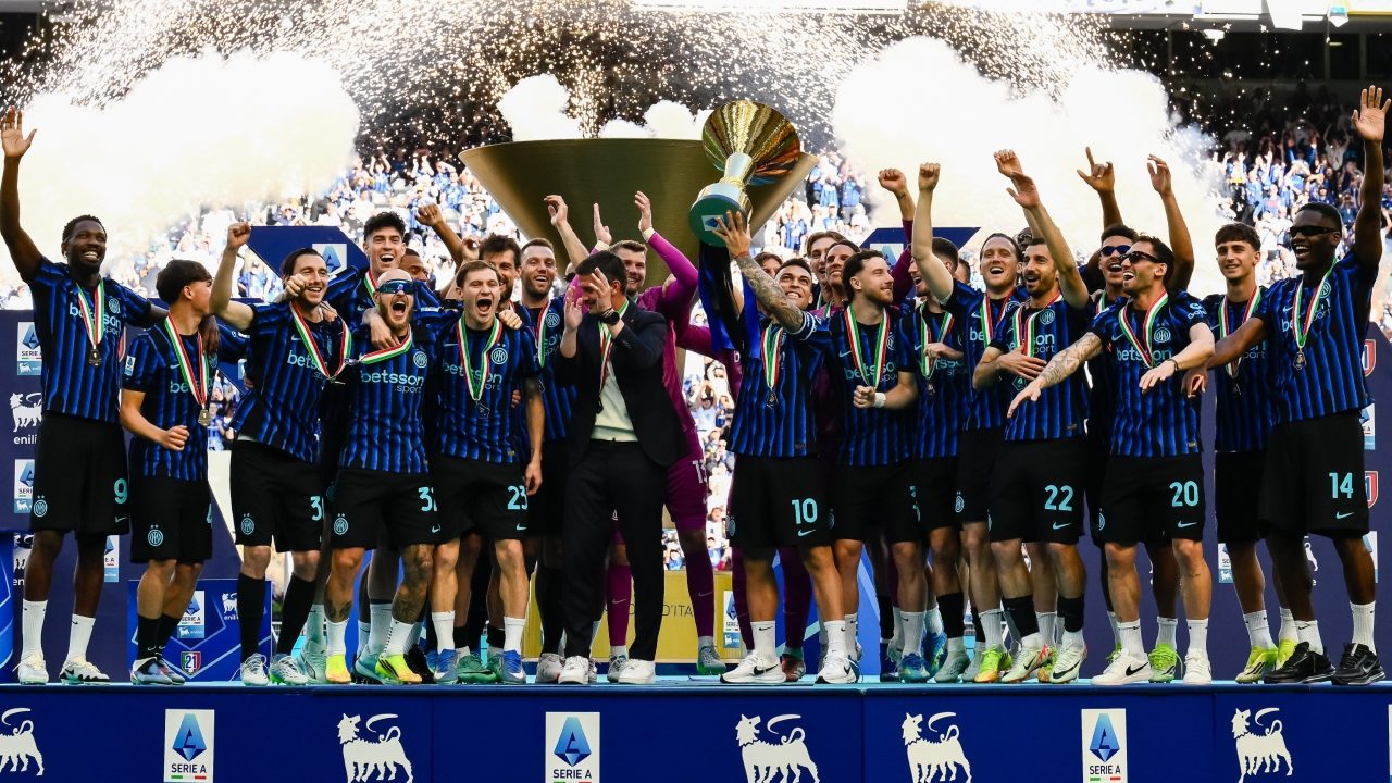Chi arriva ultimo in Premier guadagna più del premio Scudetto dell'Inter: come funziona il "paracadute"