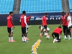 Il Senegal si allena negli Stati Uniti per i Mondiali e resta sorpreso: la palla rimbalza in modo strano