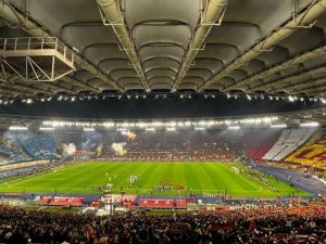 Nel ridicolo teatrino tra Lega Serie A e istituzioni nessuno pensa ai tifosi