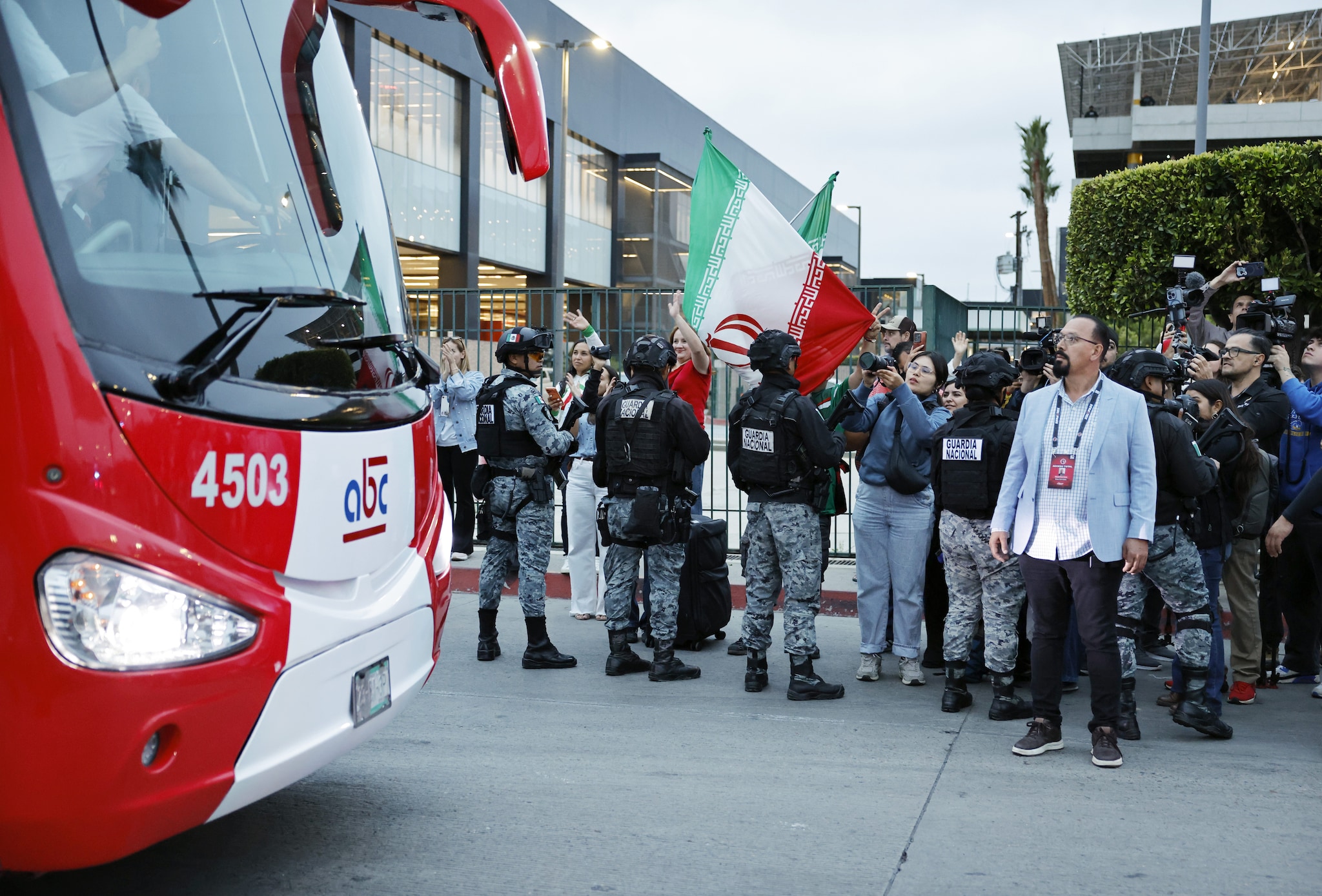 L’arrivo della delegazione dell’Iran in Messico in vista dei Mondiali.