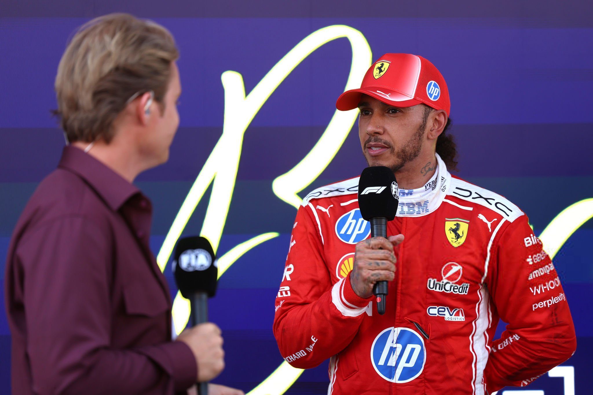 Nico Rosberg ha poi intervistato Lewis Hamilton al termine della gara: era lui infatti l’intervistatore designato per raccogliere a caldo le dichiarazioni dei primi tre classificati