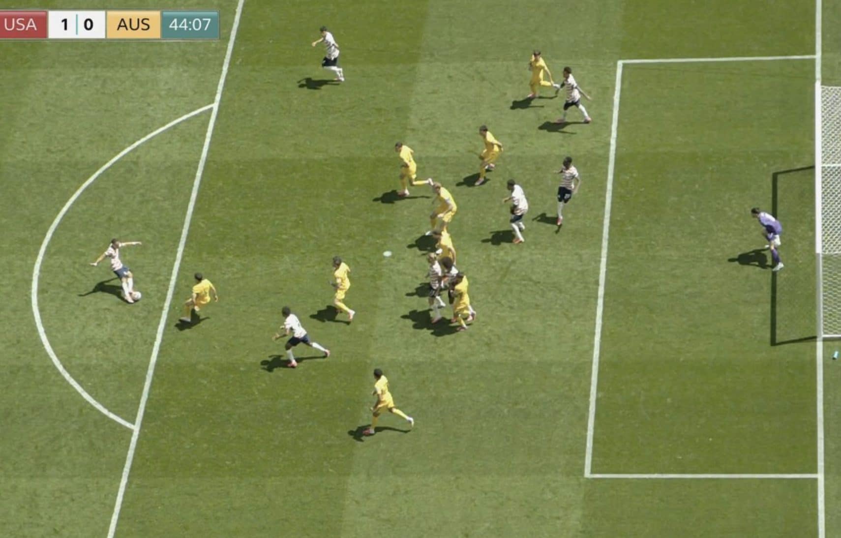 Il gol del 2–0 di Freeman inizialmente annullato per fuorigioco.