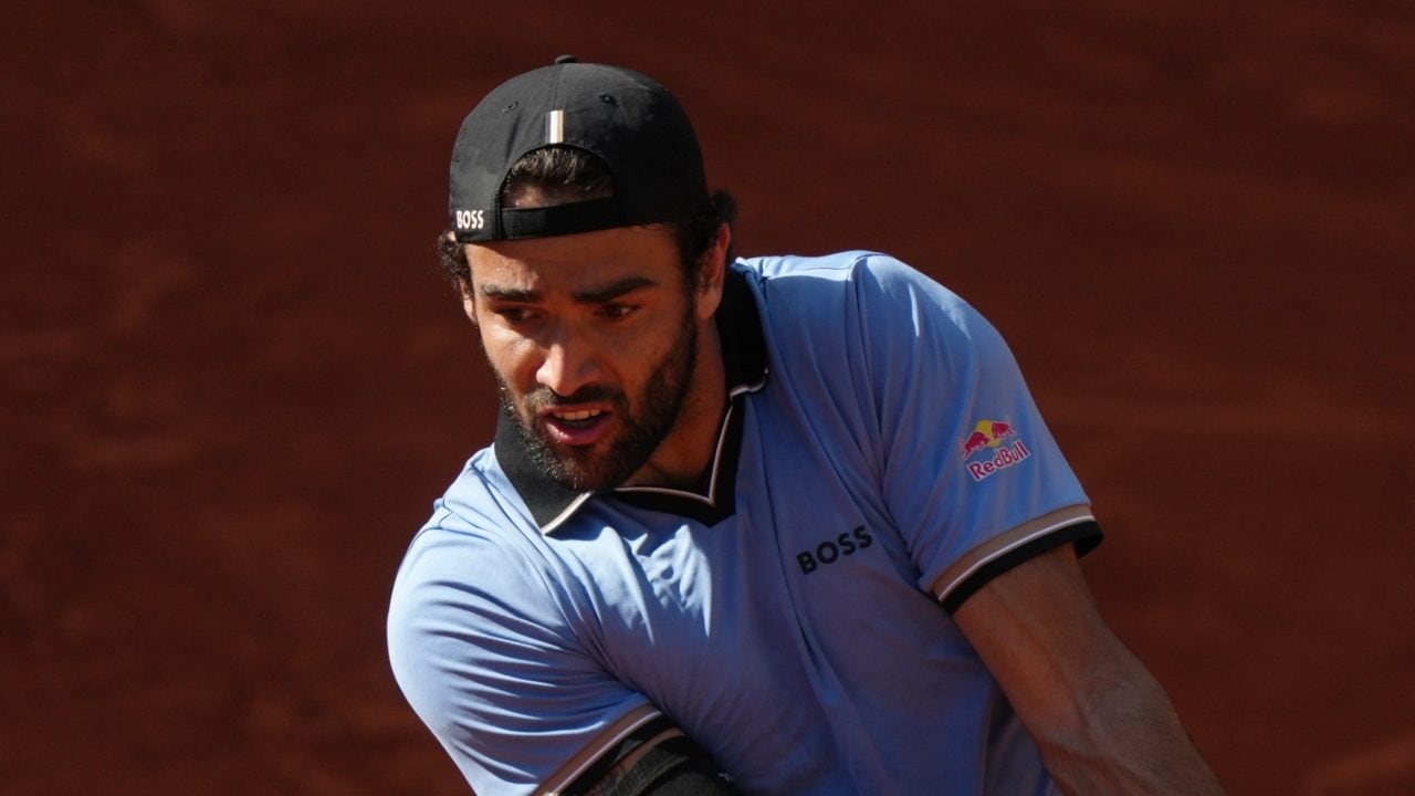 Arnaldi è in semifinale al Roland Garros 2026, Berrettini si ritira per infortunio: cosa è successo
