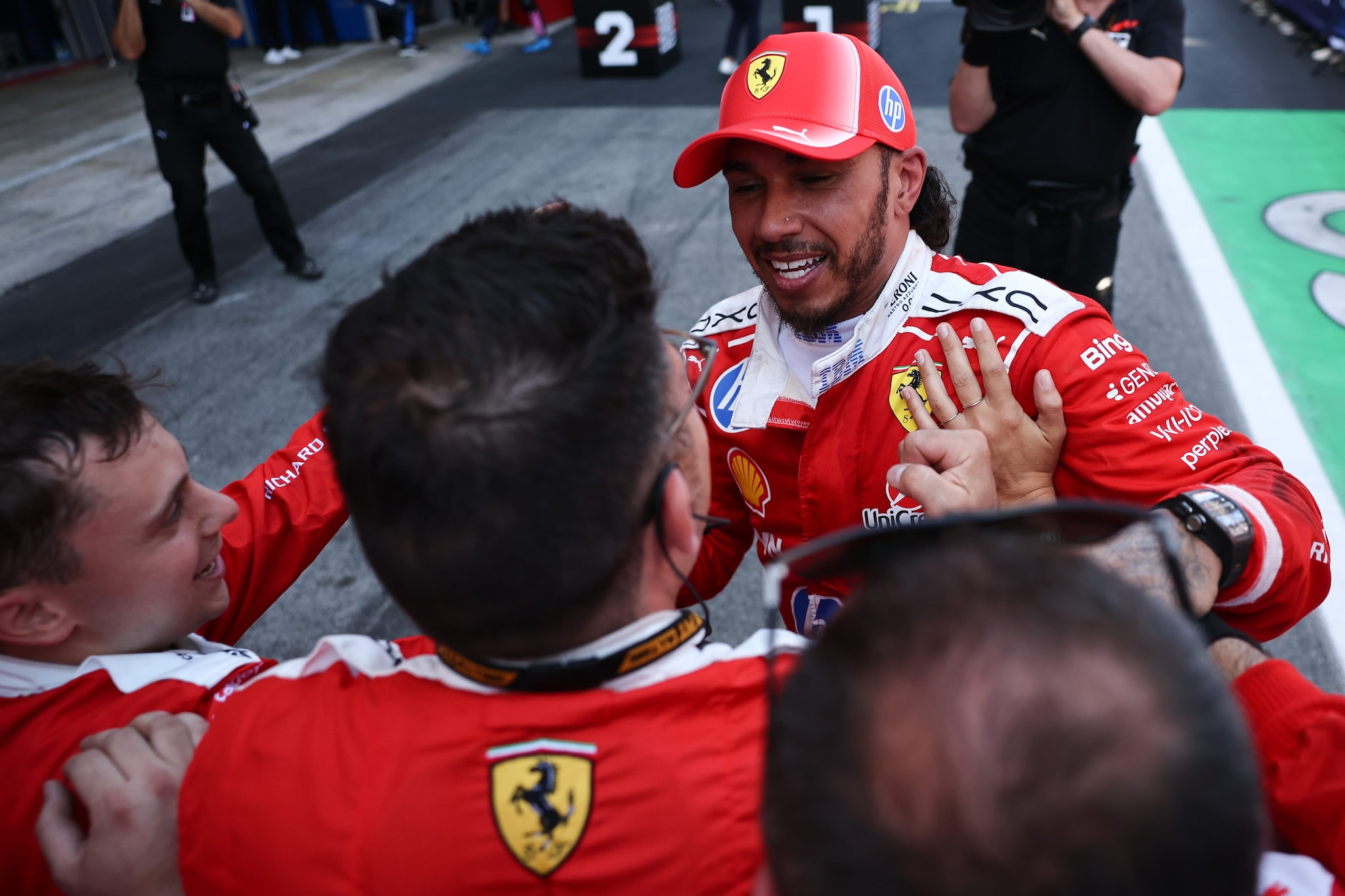 Lewis Hamilton nel GP di Barcellona della Formula 1 2026 ha ottenuto la sua prima vittoria con la Ferrari