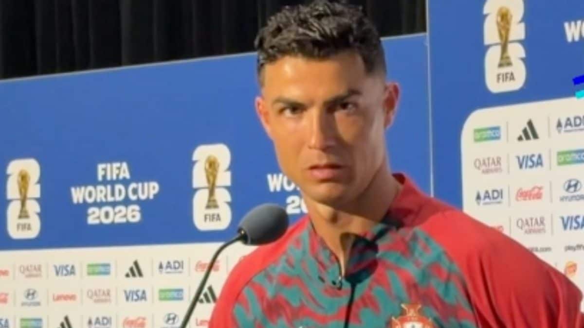 Cristiano Ronaldo si rifiuta di rispondere alla domanda su Messi dopo la gara con l’Uzbekistan.