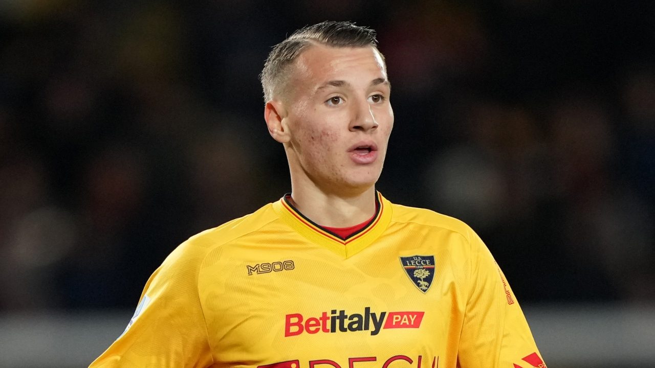 Camarda riscattato dal Lecce nel momento più caotico del Milan: restano solo 4 giorni per ricomprarlo