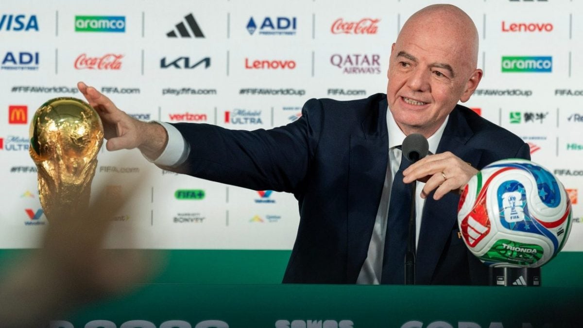 Il presidente della Fifa, Gianni Infantino, ha giocato in difesa rispondendo ai giornalisti.