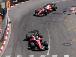 Leclerc e Hamilton con freni diversi sulla Ferrari SF-26 nel
