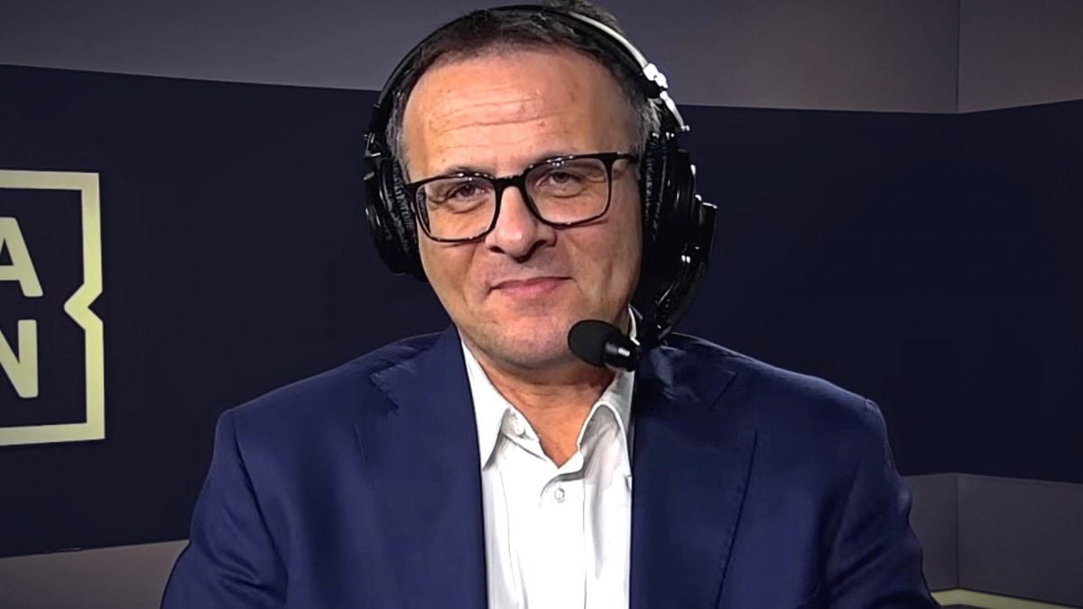 L’ex arbitro, Luca Marelli, spiega in diretta tv su DAZN regolamento ed episodi arbitrali controversi.