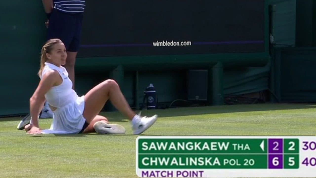 Maja Chwalinska si infortuna sul matchpoint e perde una partita praticamente vinta a Wimbledon