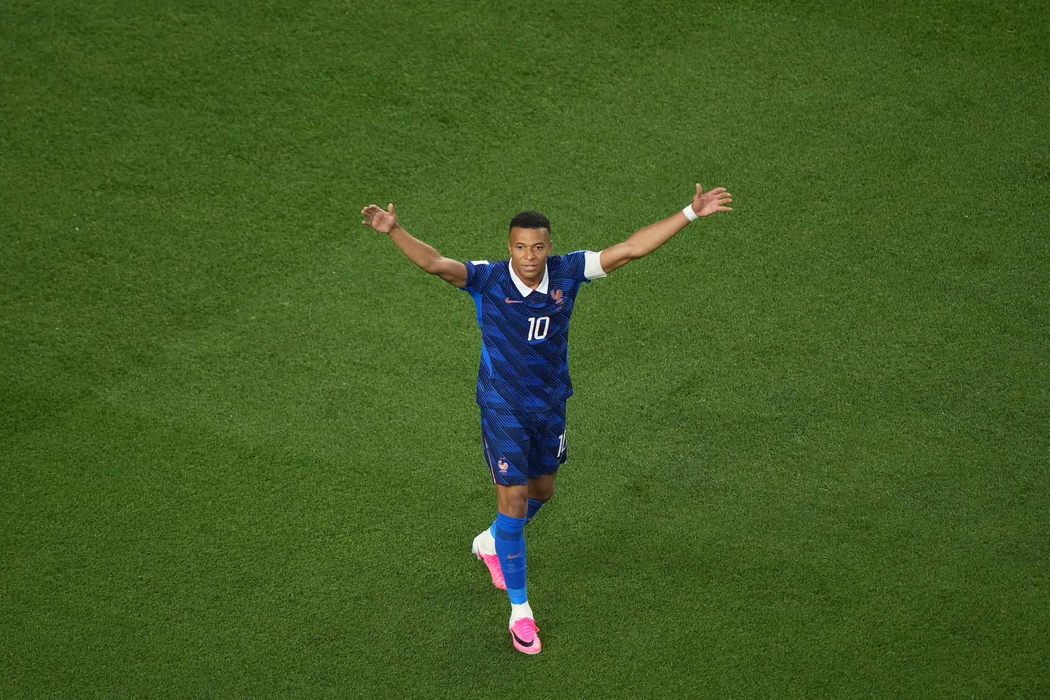 Kylian Mbappé è stato il capocannoniere dei Mondiali 2022.