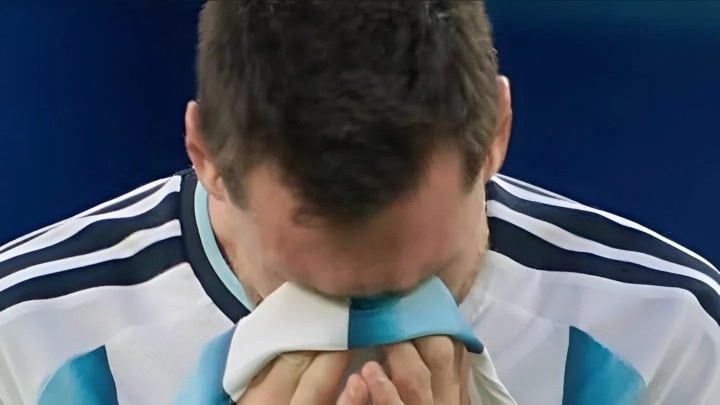 Perché Messi ha pianto dopo il primo gol con l'Argentina ai Mondiali: "Ho passato giorni difficili"