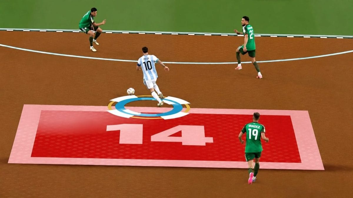 La "zona 14" è la zolla preferita di Messi, come appare nella ricostruzione spiegata in tv da Henry.