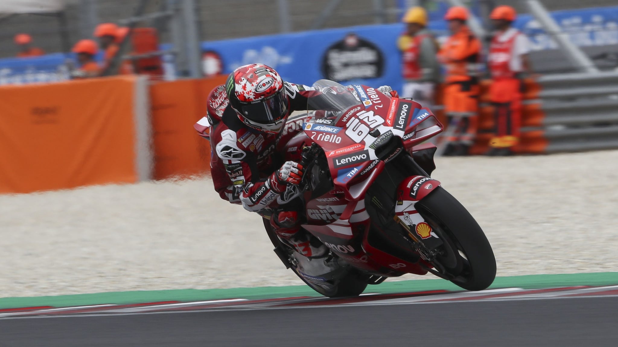 MotoGP Balaton, risultati pre qualifiche: Bagnaia sprofonda, Acosta vola. Chi sono i 10 in Q2