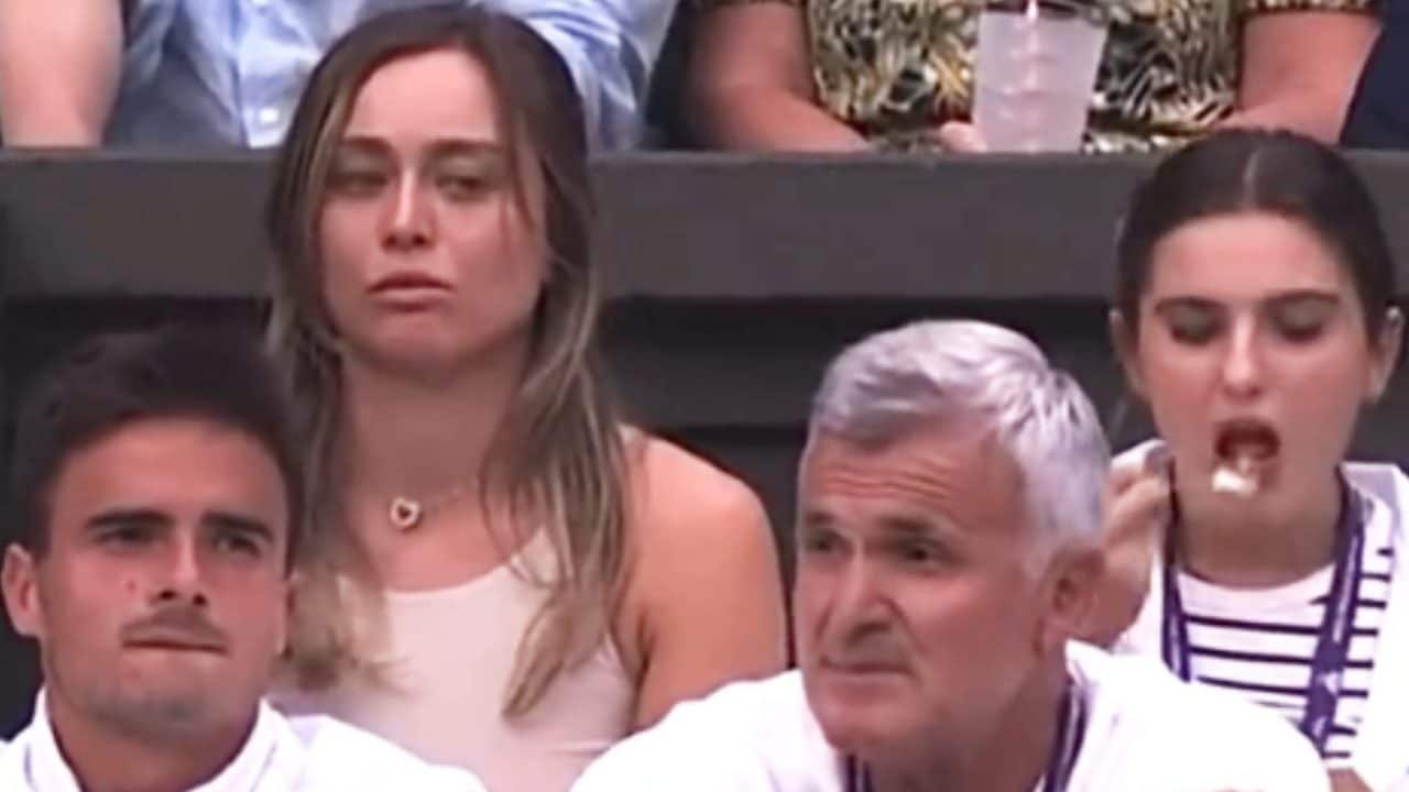 Paula Badosa spiega lo sguardo fisso sul padre di Tsitsipas: "Ora ho la forza di parlarne"